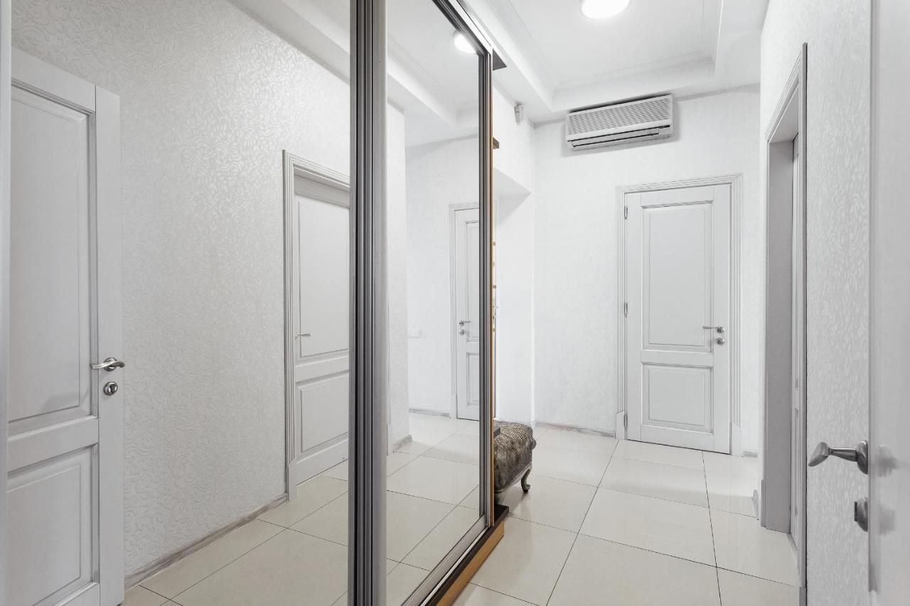 2 Bedroom On Deribasovskaya Str. Odessa Ngoại thất bức ảnh